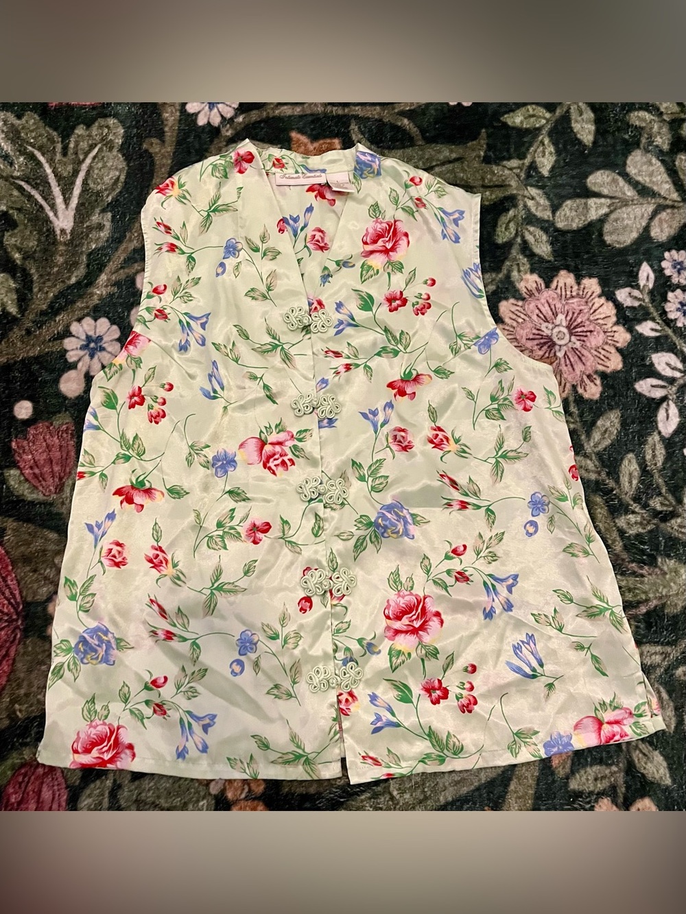 Floral Satin Button-Front Sleeveless Blouse - White with Pink & Blue Flowers